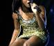 L'initiative Helping Haïti-Everybody Hurts pilotée par Simon Cowell a rassemblé 21 stars, dont Alexandra Burke 