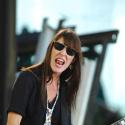Après Céline Dion et 80 stars, Feist et The Roots sont en forme olympique !