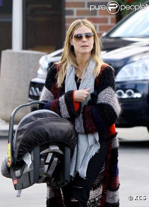 Heidi Klum et sa fille Lou Sulola sortent du club de karaté des enfants à Los Angeles