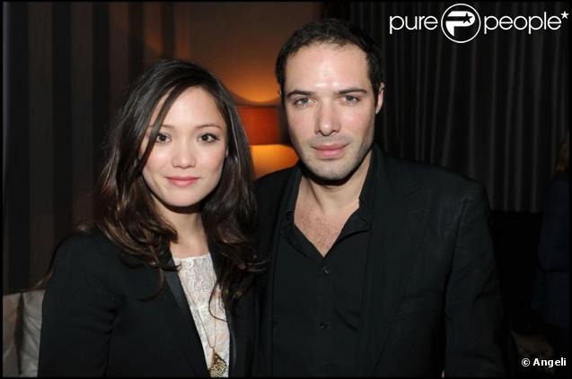 Nicolas Bedos et une amie à la soirée Nosylis le 4 février 2010