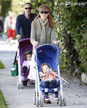 Marcia Cross avec son mari Tom mahoney et ses jumelles Eden et Savannah(7 février 2010)