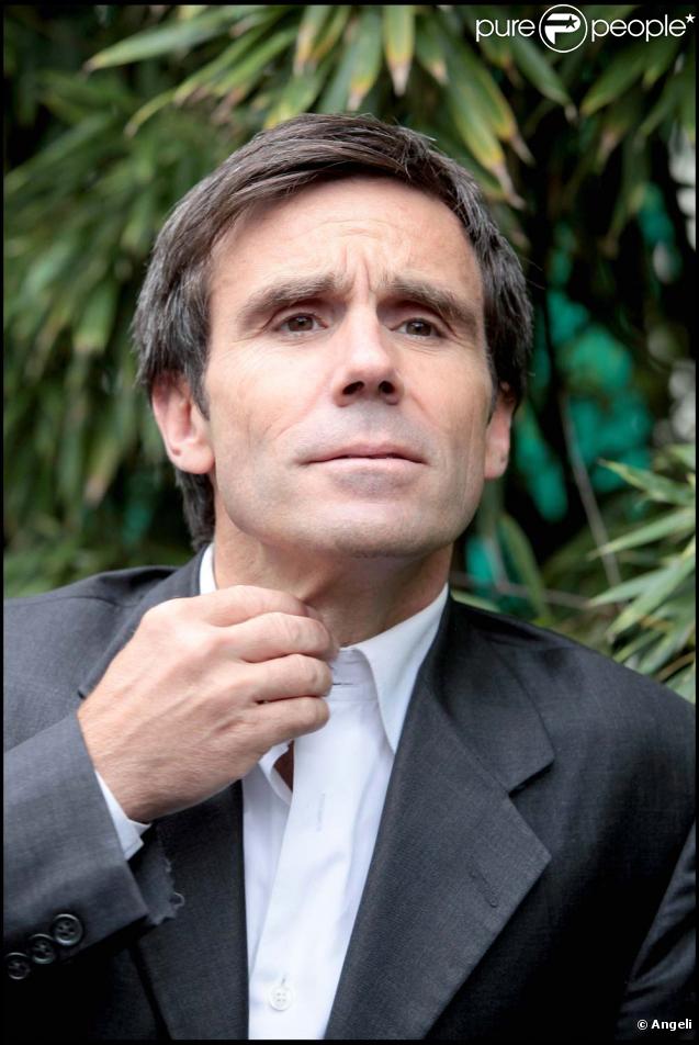 David Pujadas présente un reportage sur la banalisation du X dans le journal de France 2, le 4 février 2010 !