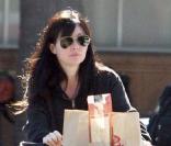 Shannen Doherty fait ses courses avec son petit ami, dimanche 7 février, à Malibu.