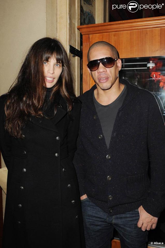 JoeyStarr et Maïwenn, très complices, lors du traditionnel déjeuner entre nominés aux Césars le 13 février 2010 au Fouquet's à Paris