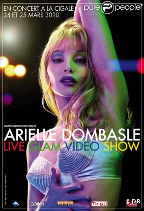 Arielle Dombasle sur l'affiche de son spectacle  Live Glam Video Show.  