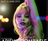 Arielle Dombasle sur l'affiche de son spectacle  Live Glam Video Show.  