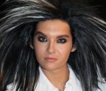  Bill et Tom de Tokio Hotel ont brulé leurs livres et leurs cahiers d'école !