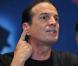 Regardez le coup de sang de Francis Lalanne chez Ouï FM : psychose, insultes et départ brutal, un grand moment  !