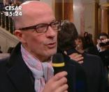 Jacques Audiard, favori de la soirée avec  Un prophète , vient d'arriver au théâtre du Châtelet (Paris).