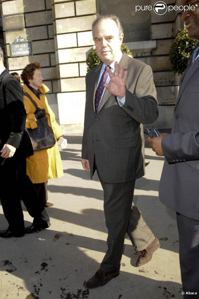 Frédéric Mitterrand arrive au défilé Balenciaga. 04/03/2010