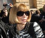 Anna Wintour arrive au défilé Balenciaga. 04/03/2010