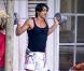 Greg fait sa muscu et impressionne Claudette ! Quel beau gosse !