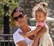 Halle Berry et sa fillette Nahla au parc à Beverly Hills. Le 5 mars 2010