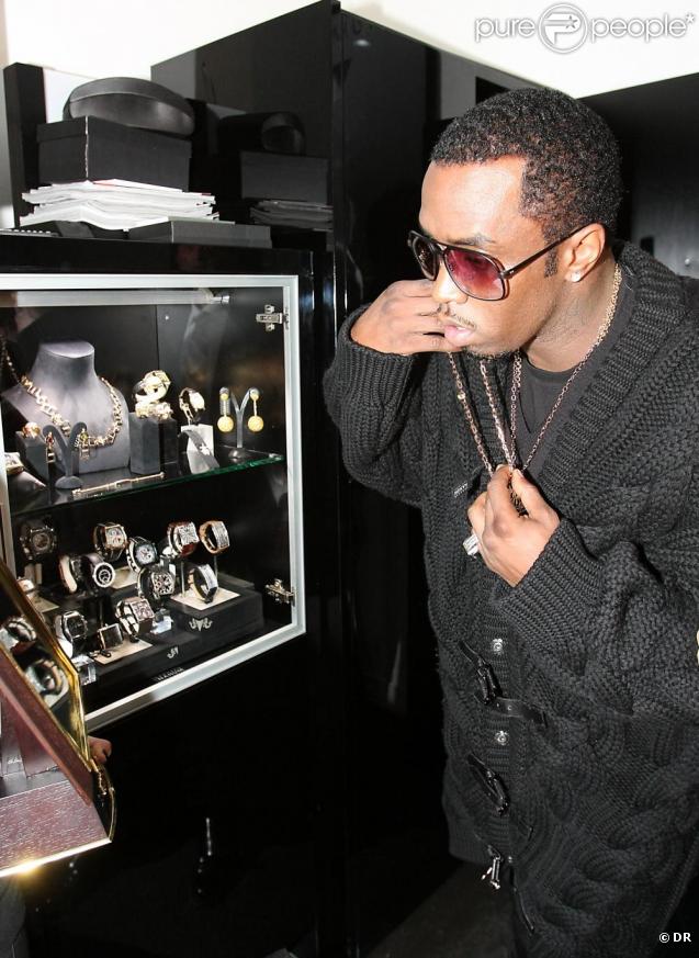 P. Diddy dans la boutique Edouard Nahum à Paris, le 4 mars 2010