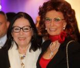 Le MSC Magnifica, nouveau paquebot monumental de MSC Croisières, a été baptisé par la grande Sophia Loren, le 6 mars 2010 à Hambourg, en présence notamment de Nana Mouskouri !