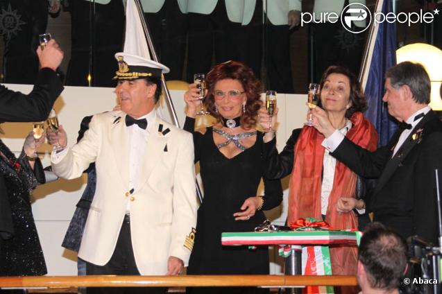 Le MSC Magnifica, nouveau paquebot monumental de MSC Croisières, a été baptisé par la grande Sophia Loren, le 6 mars 2010 à Hambourg !