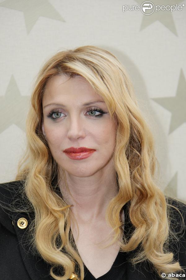 Courtney Love - Photo Set