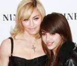 Lourdes et sa maman MAdonna 