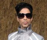 Prince devrait assister au prochain défilé de Karl Lagerfeld à Saint Tropez le 11 mai 2010