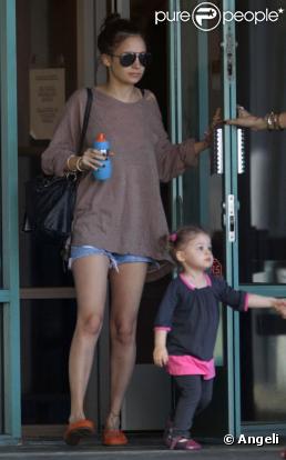 Nicole Richie et sa fille Harlow à West Hollywood, le 16 mars 2010