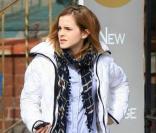 L'actrice anglaise Emma Watson et sa jolie veste Burberry 