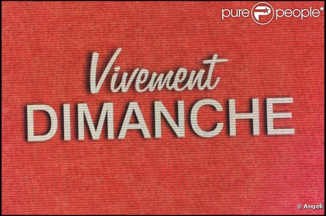 Jean Reno sur le plateau de Vivement Dimanche (17 mars 2010)