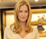 La belle Bar Refaeli, à l'occasion de l'inauguration de la nouvelle boutique Tommy Hilfiger, à Francfort, en Allemagne, le 18 mars 2010.