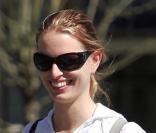 Le top Karolina Kurkova a été aperçue faisant du shopping dans le quartier de Soho à New York le 18 mars 2010