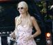 Paris Hilton faisant du shopping sur Melrose Avenue à West Hollywood, en compagnie de sa soeur Nicky et de sa mère Kathy, le 26 mars 2010