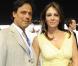 Après un 63e anniversaire caritatif en Afrique du Sud, Elton John est venu à Dubai se produire lors de la Dubai World Cup... Sa sexy compatriote Liz Hurley était présente, avec son mari Arun Nayar.