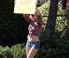 La pétillante Cameron Diaz et ses interminables gambettes sur le tournage de  Bad Teacher , à Los Angeles, le 28 mars 2010.