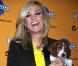 La ravissante Carrie Underwood avec Woofy, le Biggle qu'elle a adopté à l'occasion du 6e Annual Pedigree Adoption Drive, qui s'est tenu au Bidawee Manhattan Sheter de New York, le 30 mars 2010.