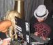 Paris Hilton discute avec Benji Madden lors du 15ème anniversaire des maillots de bain Victoria's Secret le 25 mars 2010 à Los Angeles
