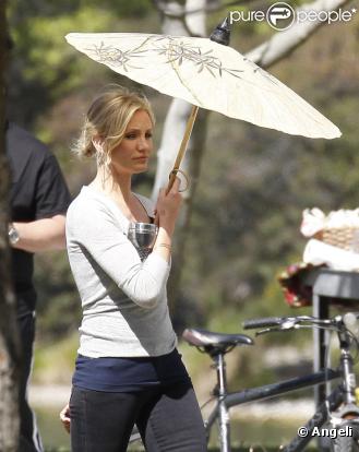 Cameron Diaz sur le tournage de Bad Teacher en Californie le 7 avril 2010
