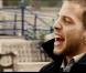 James Morrison, entre sa famille, sa tournée et l'écriture de son troisième album, se dévoile régulièrement en vidéo