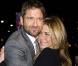La superbe Jennifer Aniston dans les bras du séduisant Gerard Butler, en promotion pour  The Bounty Hunter, le chasseur de primes , en salles le 14 avril 2010.
