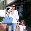 Brooke Burke : Une femme très active, et une maman qui l'est encore plus avec sa petite Heaven Rain !