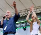James Cameron et sa femme Suzy au concert pour la journée de la Terre, à Washington, le 25 avril 2010 !