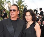 Jean-Claude Van Damme et une amie sur le tapis rouge pour l'ouverture du festival de Cannes le 12 mai 2010