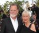 Dame Helen Mirren et le réalisateur Taylor Hackford sur le tapis rouge pour l'ouverture du festival de Cannes le 12 mai 2010
