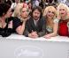 Mathieu Amalric présente son film Tournée en compagnie des comédiens dont les pétulantes actrices lors du festival de Cannes le 13 mai 2010