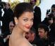 Aishwarya Rai dans une robe Armani sur le tapis rouge de Cannes, le 13 mai 2010