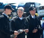 Sean Murray (McGee), Mark Harmon (Gibbs) et Michael Weatherly (DiNozzo) dans NCIS