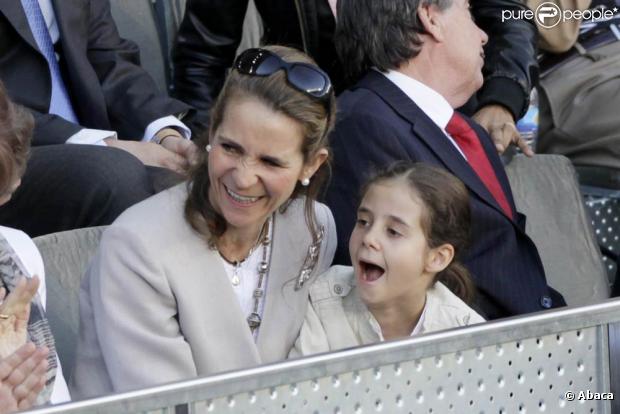 Pendant la finale du tournoi de Madrid, opposant, le 16 mai 2010, Nadal à Federer, Elena d'Espagne et son ex-époux Jaime de Marichalar ont "partagé" leurs enfants Felipe et Victoria !