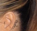 Carmen Electra et son tatouage