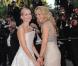 Naomi Watts (vêtue d'une robe Armani Privé) et Valerie Plame montent les marches du 63e festival de Cannes, à l'occasion de la projection de Fair Game. Le 20 mai 2010