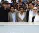 Roschdy Zem, Jamel Debbouze, Rachid Bouchareb, Sami Bouajila et Chafia Boudraa lors du photocall du film Hors-la-loi le 21 mai 2010 durant le festival de Cannes