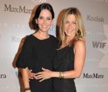 Jennifer Aniston et Courteney Cox : deux amies épanouies à la soirée organisée par Madame Nicola Gerber Maramotti ! 