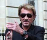 Johnny Hallyday déjeune en compagnie de Matthieu Chedid, à Paris, le 2 juin 2010 !