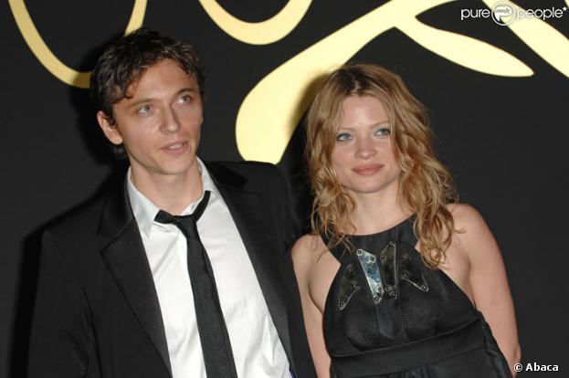 Raphaël et sa compagne Mélanie Thierry